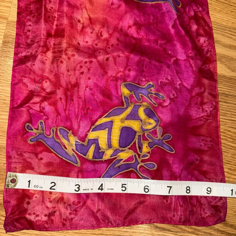 Fuchsia Wearable Art Rectangular Scarf‎ painted frogs 100% Silk 60” x 10”